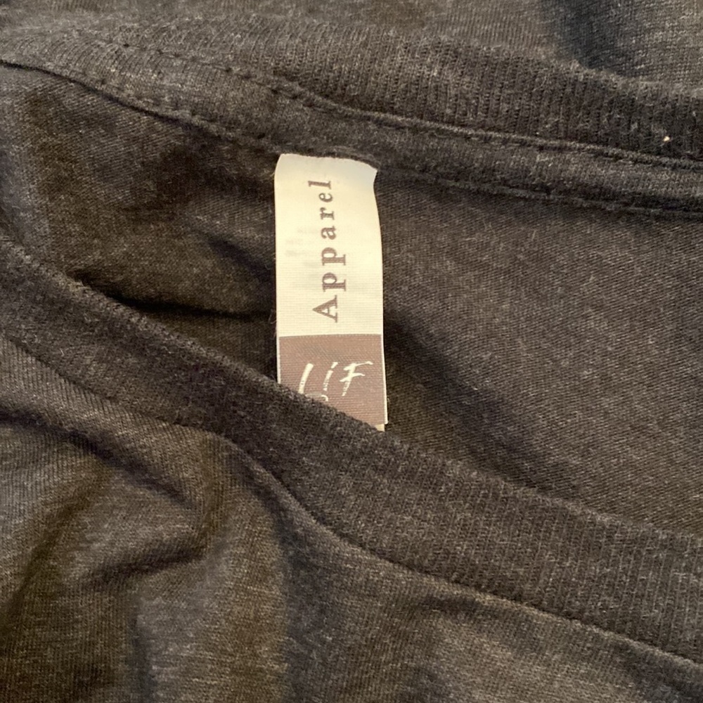 In All Things Give Thanks Tee Shirt XL NWOT - Picture 3 of 4